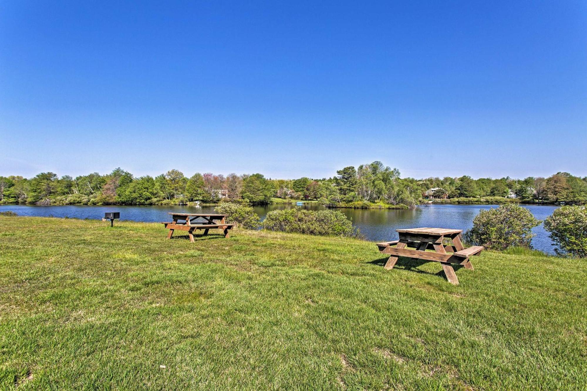 Holiday home Lakefront With Wraparound Deck! *